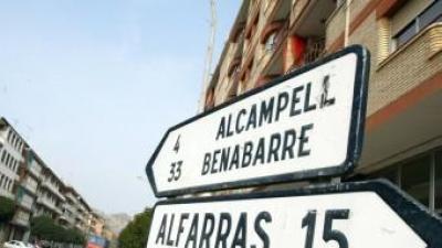 Una senyal de trànsit que indica la direcció cap a Alcampell ARXIU€