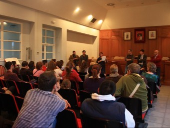 Moment de l'assemblea informativa realitzada a l'Ajuntament. EL PUNT AVUI
