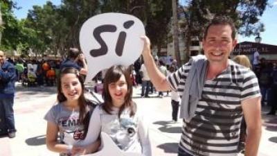 Campanya per la matriculació en valencià d'Escola Valenciana. EL PUNT AVUI