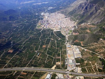 Vista aèria de part del terme municipal de la vila de Tavernes de la Valldigna. EL PUNT AVUI