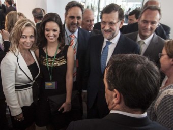 Sònia Castedo junt a Rajoy i Fabra durant l'acte d'inauguració de l'AVE Madrid Alacant. EL PUNT AVUI