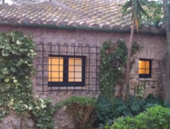 La masia rehabilitada i el jardí de la Fundació Perramón de Ventalló EL PUNT AVUI
