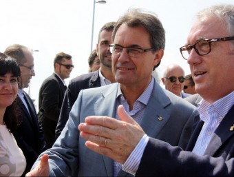 El president de la Generalitat, Artur Mas, i l'alcalde de Vila-seca, Josep Poblet ACN