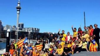 Una cinquantena de catalans han participat en la Via Catalana a Auckland, a Nova Zelanda @MFONOLL