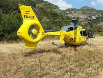 Els efectius dels bombers van participar ahir al matí en dos rescats a la Vall de Núria. En ambdós casos es va mobilitzar l'helicòpter, amb especialistes del GRAE EL PUNT AVUI