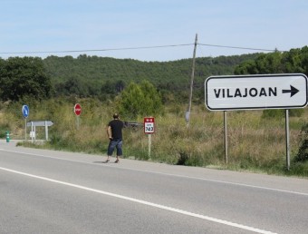 L'encreuament de Vilajoan , a l'N-II a Pontós, on dissabte a la nit va tenir lloc l'accident mortal ACN