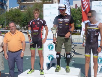 El podi en categoría masculina absoluta EL 9