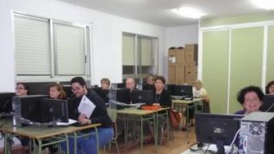 Els cursos de català per adults proposen diversos nivells.