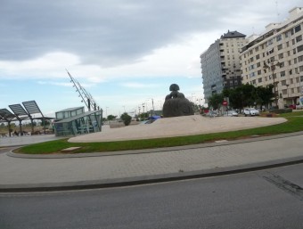 Rotonda d'entrada a la ciutat des de la part de Guadassuar. CARME SANZ