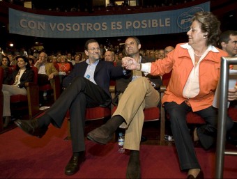 Rajoy amb Camps i Barberà en un acte electoral a Gandia l'any 2008. EL PUNT AVUI