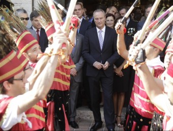 El president Fabra en una visita anterior durant les festes d'Algemesí. EL PUNT AVUI