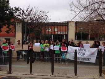 Protesta d'Escola Valenciana contra la proposta d'arranjament escolar. ACN