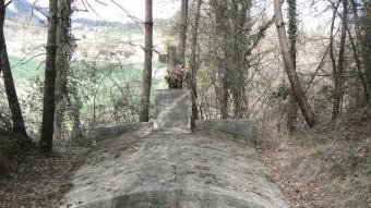 Una imatge de la fossa de Gurb, just abans de l'exhumació dels tretze cossos que s'hi van trobar. MEMORIAL DEMOCRÀTIC