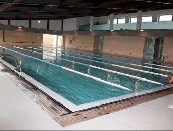 L'Ajuntament de Cassà de la Selva busca nous usuaris per la piscina coberta J. SABATER