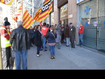 Concentració sindical a la seu de Fogasa a Girona el febrer passat.  ARXIU/IMMACULADA BOSCH