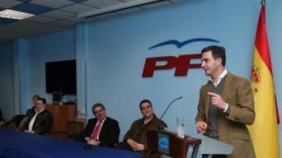 Ricardo Costa inaugura la seu del PP a Bunyol l'any 2008. ARXIU EL PUNT AVUI