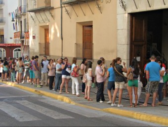 Cues d'aquest passat estiu per aconseguir una plaça en l'escola d'idiomes. EL PUNT AVUI