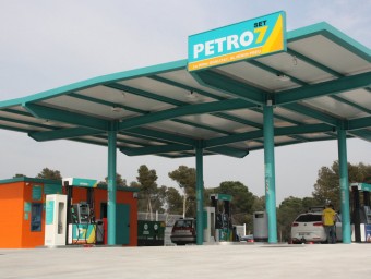 La benzinera de Petrolis Independents de la C-17, a L'Ametlla del Vallès ACN