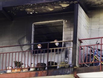 Balcó del pis incendiat al Vendrell, en el que han mort quatre germans d'una mateixa família JOSÉ CARLOS LEÓN
