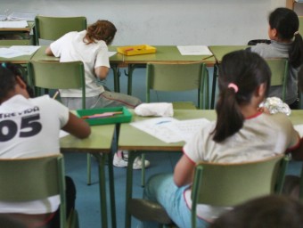 Alumnes en una escola ARXIU