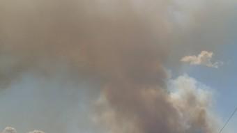 Núvol de fum procedent de l'incendi de Calicanto que cobre la ciutat de Torrent. ESCORCOLL