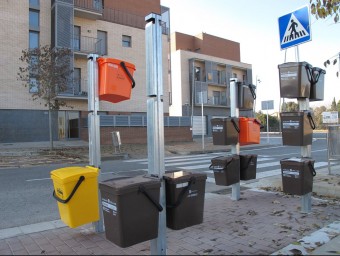 Recipients per reciclatge . L'Ajuntament ha fet els darrers mesos diversos passos per la millora del medi ambient J.N