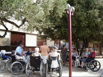 L'atenció a la gent gran representa uns 30.000 llocs de treball a Catalunya.  ARXIU