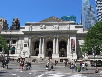 Exteriors de l'edifici de la Biblioteca Pública de Nova York.  ARXIU