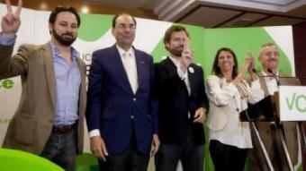 Abascal, secretari general de VOX, amb Vidal-Quadras, Espinosa de los Monteros i Velasco, cap de llista i números dos i tres del partit a les europees, i Ortega Lara, dirigent de la formació EFE