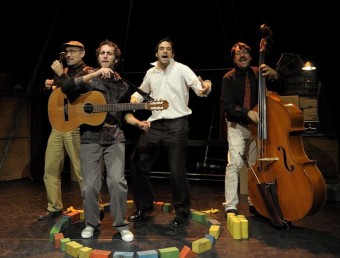 Música també a escena. 			 L'ESPECTACLE ‘EQUILIBRISTES' CONJUGA MÚSICA, TEATRE I CIRC EN UN QUADRE CÒMIC QUE ES TRASLLADA A L'INTENSAMENT POÈTIC EL PUNT AVUI