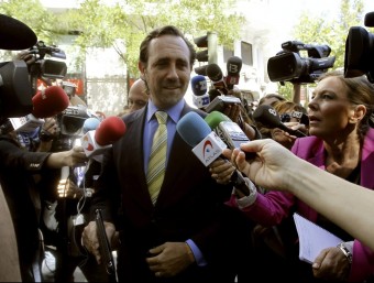 El president balear , José Ramón Buazá, arriba al CEN del PP convocat a Madrid. AGÈNCIES