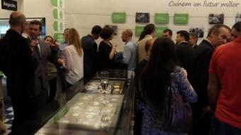 La segona botiga del projecte social Menja Futur es va inaugurar dijous al vespre al carrer Creu Coberta, al districte de Sants JUANMA RAMOS