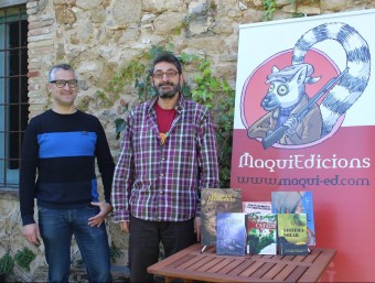 Quim Ball-llosera i Mateu Pastoret, amb el logotip i alguns dels jocs de Maqui MAQUI EDICIONS