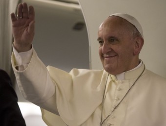 El papa Francesc en una fotografia feta al seu últim viatge ANDREW MEDICHINI / AFP