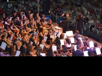 Actuació de la Banda i Orquestra Simfònica de La Lírica. CEDIDA