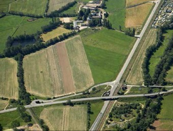 Vista aèria actual de les RN20 i RD68 al nivell del Pont de Llívia. Els giratoris es situaran a baix i a l'esquerra de la foto. foto: DREAL Ll-R.