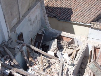 Habitatge enderrocat al carrer Llosa d'Ontinyent. EL PUNT AVUI