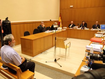 Juan José García Mora , el regidor de Força Masquefa, ahir en el judici a l'Audiència de Barcelona QUIM PUIG