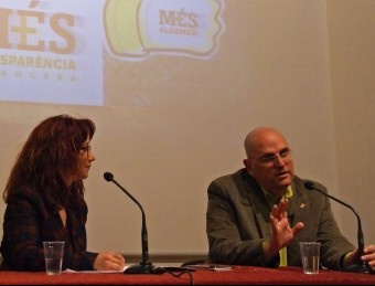 Josep Bermúdez explica en conferència de premsa temes municipals. EL PUNT AVUI