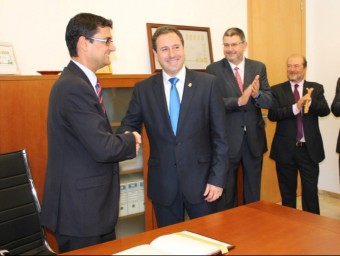 l'Alcalde i el rector signen el 'Conveni Marc de Col·laboració Institucional' . EL PUNT AVUI