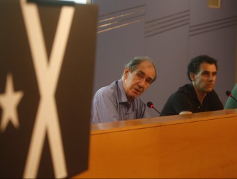 Josep Porter-Moix i Joan-Marc Passada, en la presentació del projecte Bandera Negra 2014, ahir ORIOL DURAN