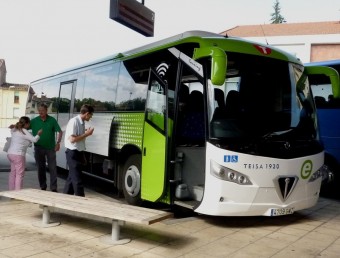 Bus exprés a l'estació d'autobusos d'Olot.  ARXIU/RAMON ESTEBAN