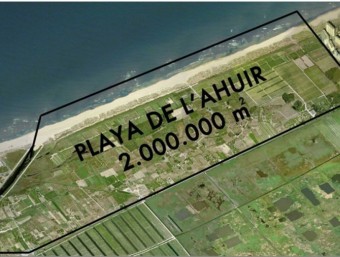 Vista aèria de la platja de l'Ahuir. CEDIDA