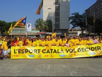 Una bona part del grup representatiu de l'esport català, que va reivindicar el dret a decidir PLATAFORMA PROSELECCIONS CATALANES