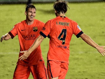 Messi celebra el gol que ha marcat Rakitic