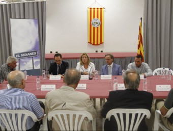 La reunió de Joana Ortega amb els alcaldes del Moianès GRISELDA ESCRIGAS/El9Nou