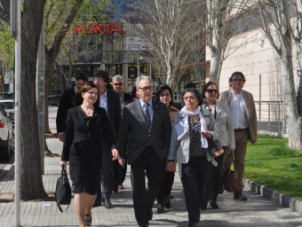 L'alcalde Josep Poblet i regidors de Vila-seca, als jutjats de Reus J.M. SALVAT