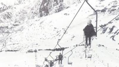 El primer remuntador, que tenia un desnivell sols de 300 m. i donava accés a esquiar en una pista d'1 quilòmetre d'allargada.  BAQUEIRA BERET