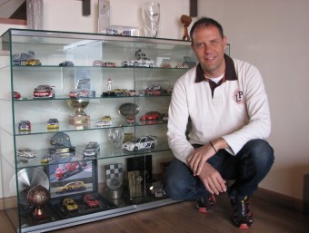 Francesc Gutiérrez, amb una part dels cotxes que ha pilotat al llarg de la seva carrera T.R