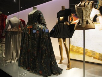 L'evolució de la indústria catalana del vestit es pot veure al nou Museu del Disseny.  ORIOL DURAN